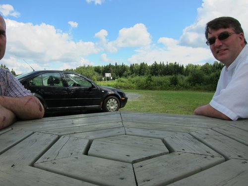 ER and KB enjoy lunch by the highway.