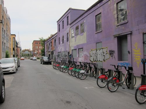 Bixi city bike rack near the Palais